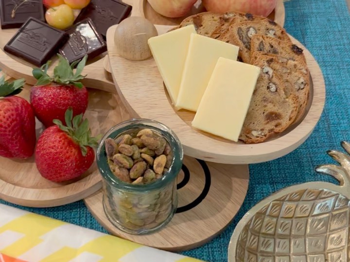 arrival-tray-snack-ideas-airbnb-hosting